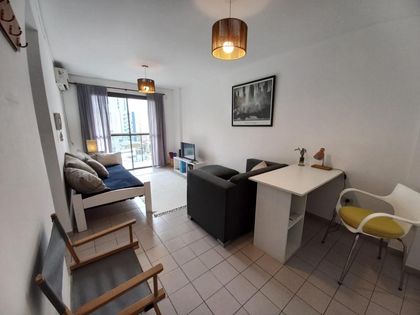 Apartamento Departamento Centrico, A Metros De La Universidad, 3 Personas, Garaje Auto Chico