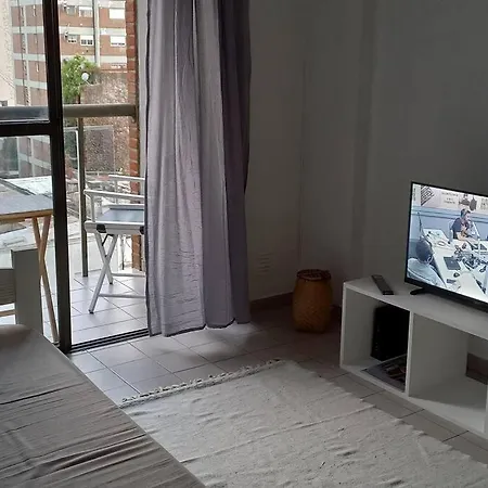 Departamento Centrico, A Metros De La Universidad, 3 Personas, Garaje Auto Chico La Plata Exterior foto
