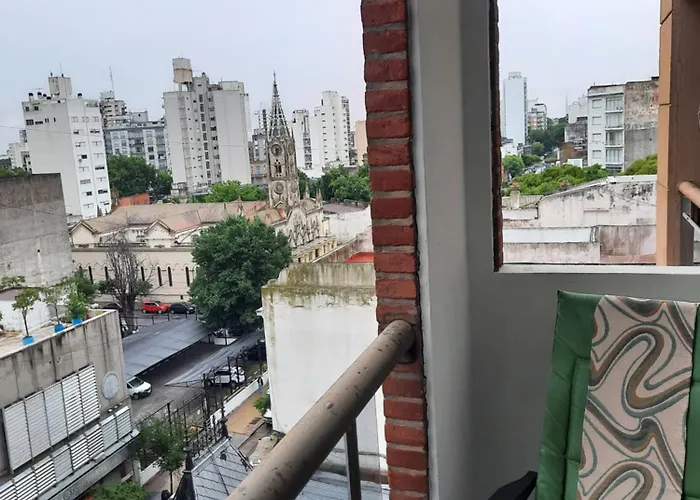 Departamento Centrico, A Metros De La Universidad, 3 Personas, Garaje Auto Chico