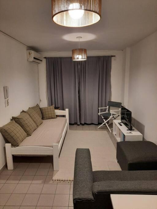 Apartment Departamento Centrico, A Metros De La Universidad, 3 Personas, Garaje Auto Chico La Plata